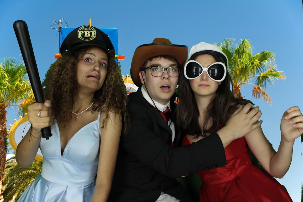Christ School Prom | View more photos from the event at gallery.myphotoboothexperience.co.uk/u/MyPhotoBoothExperienceLtd/Christ-School-Prom